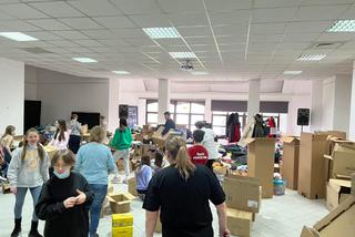 Poseł Szramka pomaga uchodźcom 