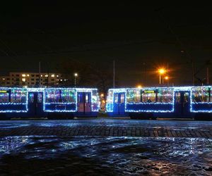 W tym tramwaju we Wrocławiu poczujesz magię świąt. To będzie magiczna podróż w czasie