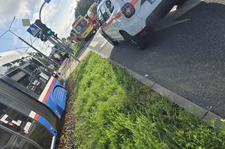 Autobus zderzył się z tramwajem w Bydgoszczy! 7 osób poszkodowanych [ZDJĘCIA]