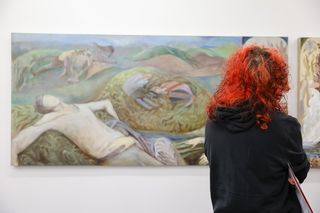 Ściśnięty biust i koronki. Tak Doda zaprezentowała się na wernisażu obrazów, dla których była inspiracją!