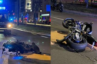Motocyklista huknął w osobówkę. Kierujący ze złamaną nogą trafił do szpitala