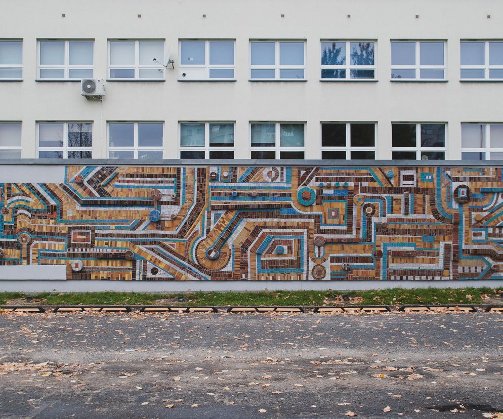 Mozaiki z PRL-u w Tychach - zdjęcia. Gdzie je znaleźć?