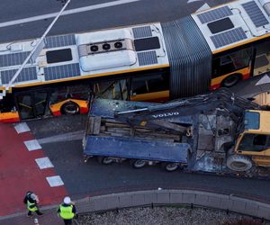 Wypadek autobus laweta