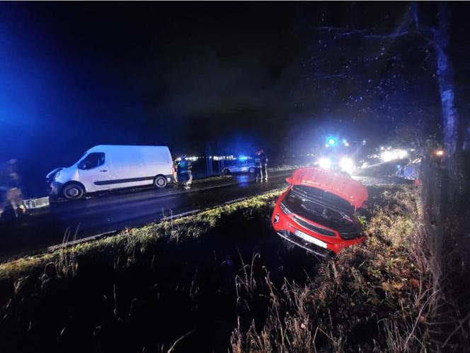 Dwie godziny i dwa wypadki drogowe pod Iławą. Policjanci apelują o rozsądek