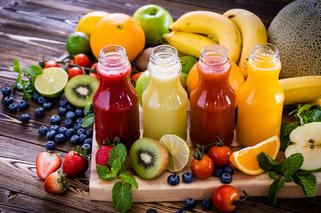 Jakie owoce i warzywa wybierać do świeżych soków, jak komponować soki, ile soku dziennie należy pić?