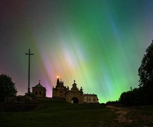 Niesamowity spektakl na niebie. Zorza Polarna Świętokrzyskie 10.05