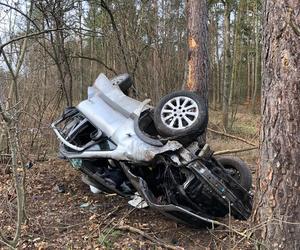 Fatalny wypadek pod Sulęciniem. Auto doszczętnie rozbite