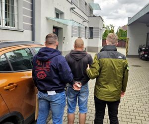 Warszawa: Bestialski atak na przechodnia. 23-latek użył maczety