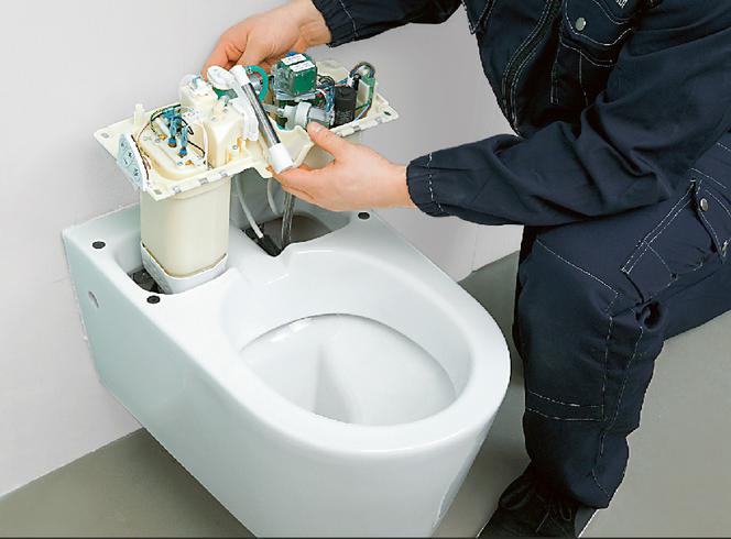 Montujemy toaletę myjącą: krok 9