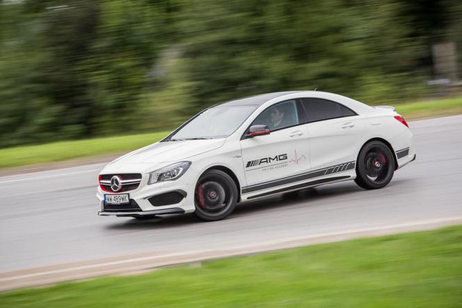 Marcin Dorociński w Mercedesach AMG