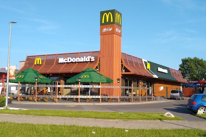 Czy McDonald's jest otwarty w Wielkanoc i lany poniedziałek w Białymstoku?