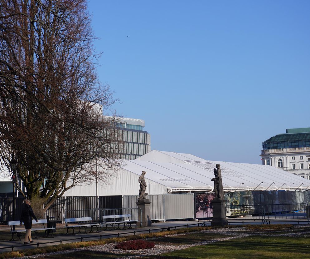 Tak obecnie wygląda plac budowy Pałacu Saskiego