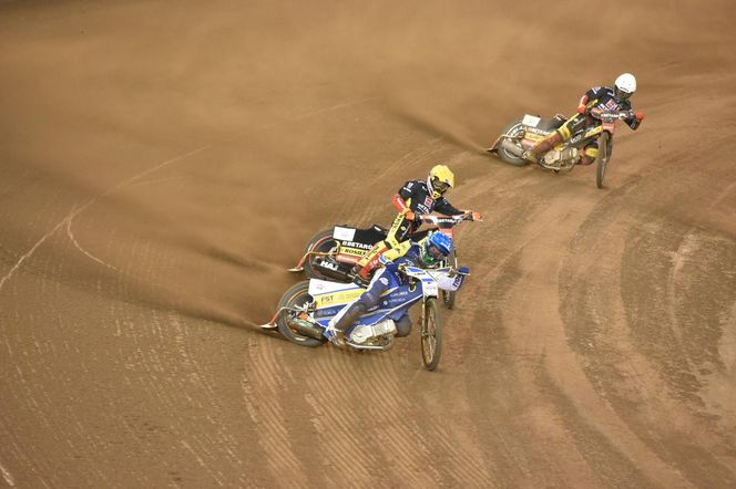 PRES Grupa Deweloperska Toruń - Betard Sparta Wrocław, zdjęcia kibiców i zawodników z Motoareny
