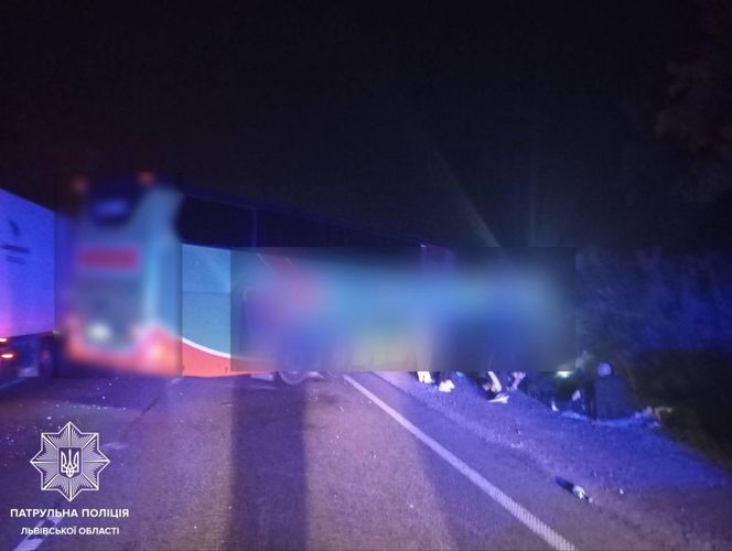 Tragiczny wypadek autobusu linii Warszawa - Odessa na obwodnicy Lwowa