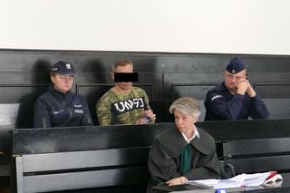 Rozbił auto o betonowy płot. Jego partnerka cudem uszła z życiem. Czy to była próba zabójstwa