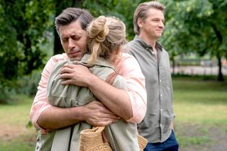 Przyjaciółki, 22 sezon odc. 255. Inga (Małgorzata Socha), Robert (Krzysztof Wieszczek), Andrzej (Adam Adamonis)