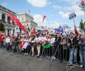 Dwa marsze w Warszawie. Wyborcy zgromadzili się w stolicy