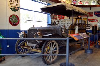 muzeum motoryzacji Heritage Park Historical Village w Calgary