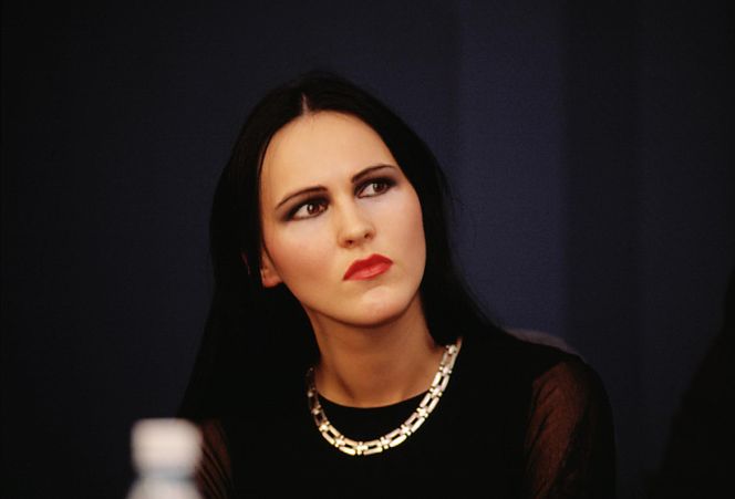 Zniknął po cichym rozwodzie z Chylińską. Tak dziś wygląda były mąż gwiazdy - Kris Krysiak