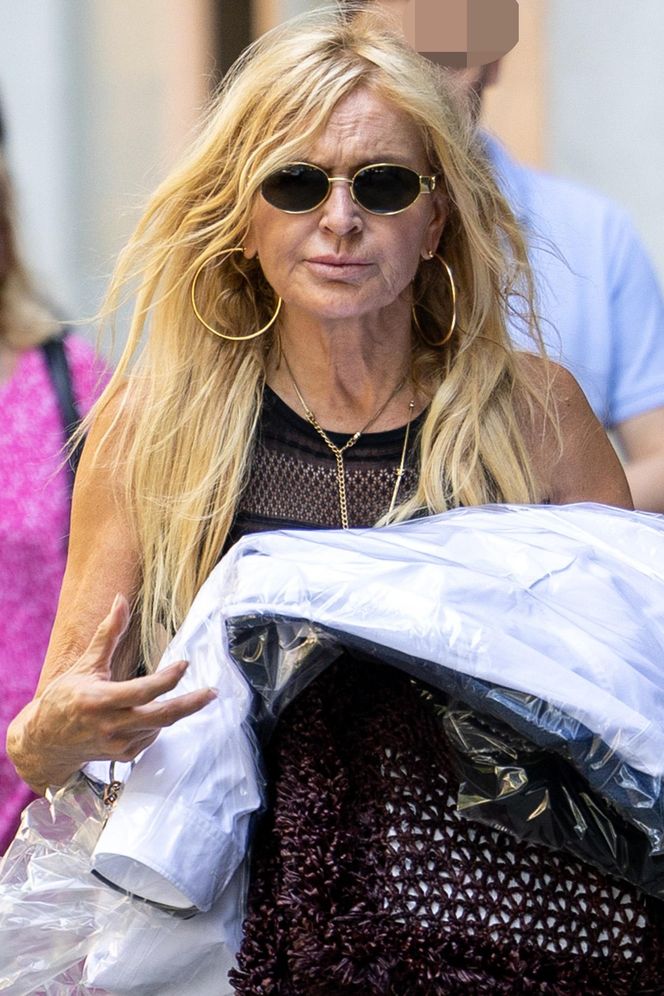 Monika Olejnik. W falbanach pogubiła pranie