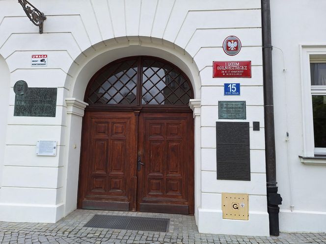 Maturzyści z Rzeszowa po egzaminie z matematyki 