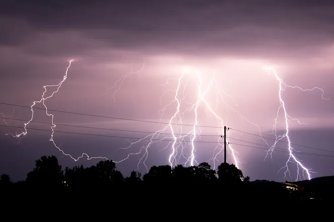 Fala upałów, a potem TO. Za oknami rozpęta się piekło! Bezlitosna prognoza