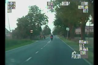 191 km/h motocyklem i ucieczka przed policjantami [WIDEO]