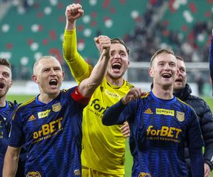 Arka Gdynia - Lechia Gdańsk STREAM ONLINE LIVE Gdzie oglądać Derby Trójmiasta Arka - Lechia Transmisja TV i ONLINE 24.11.2023