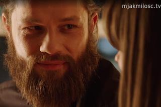 M jak miłość odc. 1796. Ania (Alina Szczegielniak), gangster Robert (Kamil Drężek)	