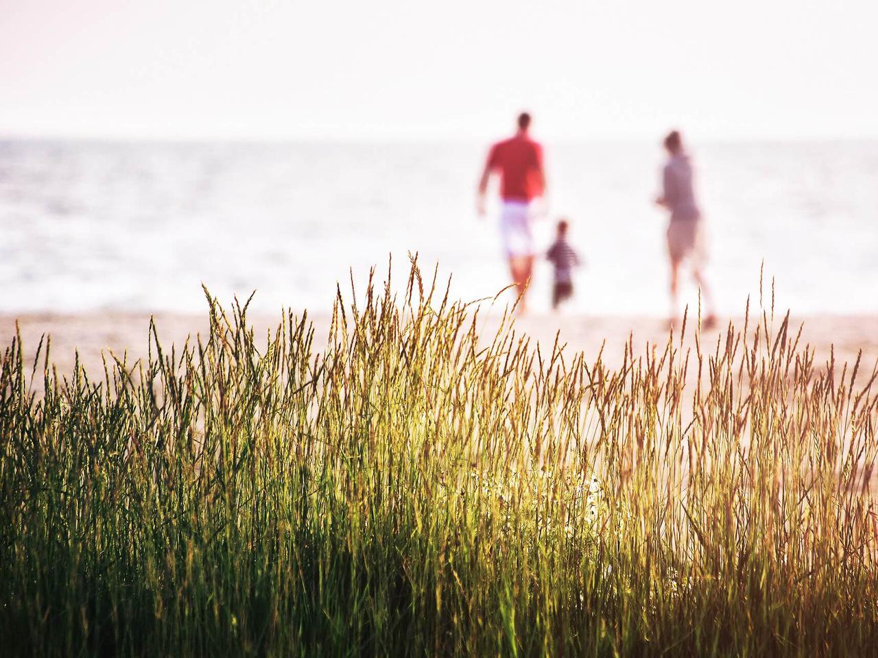 Wakacje 2020. Urlop za granicą w czasie pandemii koronawirusa. Czy wystarczy EKUZ?