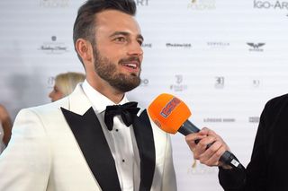 Błażej Stencel nie chce ślubu za granicą! Zdradził swoje plany po zaręczynach