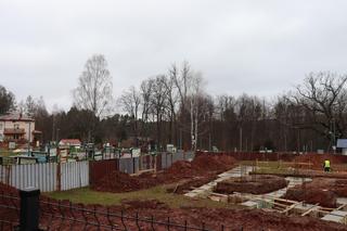 Nowy budynek powstaje przy Dębie Bartku w Zagnańsku