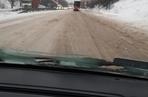 Tragiczne warunki na drogach województwach śląskiego. Doszło już do kilkunastu kolizji, ciężarowki nie są w stanie podjechać pod górę [ZDJĘCIA]