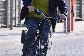 Przesiadł się na rower elektryczny