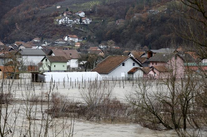 Pogodowe szaleństwo w Europie. Wiosna w styczniu, ulewy i powodzie wyparły śnieg i mróz