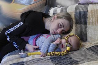 Zostawiłam córkę na wojnie, żeby ratować życie drugiej. Wstrząsająca historia Ireny z Ukrainy