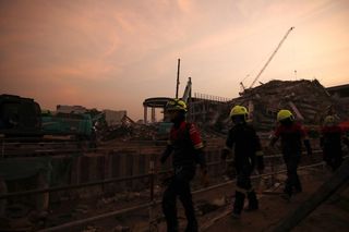 Rośnie bilans ofiar śmiertelnych trzęsienia ziemi. Trwa akcja poszukiwawczo-ratownicza