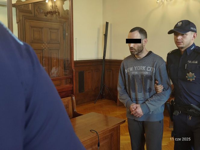 Nie miał litości dla matki swoich dzieci. Ofiarę porównał do kurczaka