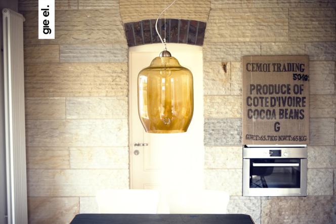 Wisząca, szklana lampa
