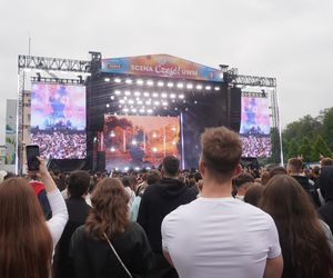 Kortowiada 2025. Koncerty na Plaży Kortowskiej przyciągnęły tłumy. Tak wyglądał drugi dzień imprezy!