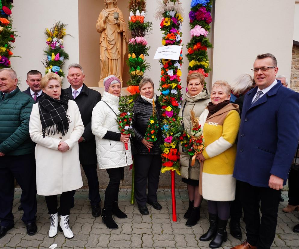 Rekordowe palmy i kiermasz świąteczny w Krynkach