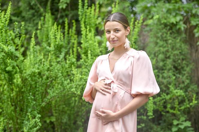 Julia Wieniawa pozuje z ciążowym brzuszkiem. Czy to charakteryzacja do nowej roli?