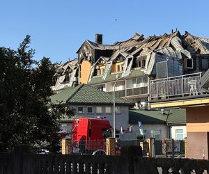 Tak wygląda miejsce pożaru w Ząbkach w piątkowy poranek 04.07.2025