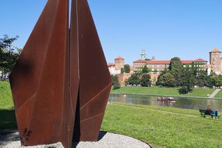 Widok na Wawel spod Muzeum Manghha