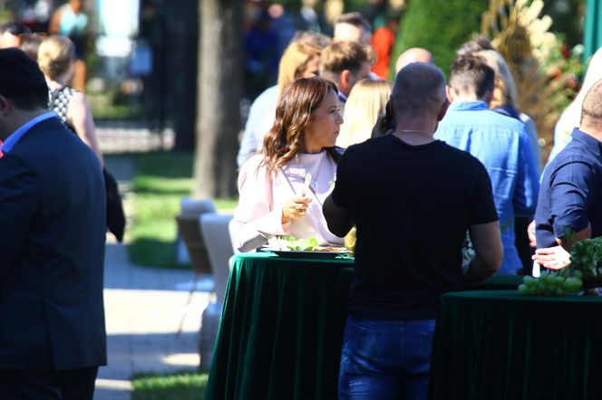 Ewa Drzyzga z mężem na rowerach. "Operacje plastyczne nie są dla mnie!"