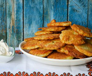 Puszyste placki ziemniaczane - prosty trik sprawia, że bliny są jak pianka