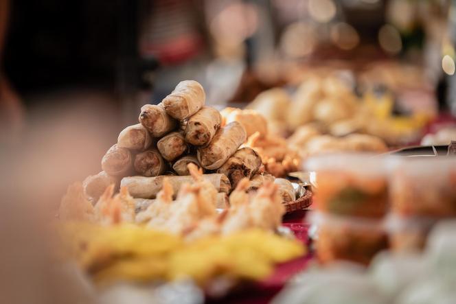 Kulinarna uczta w Fabryce Pełnej Życia. Weekend pod znakiem Festiwalu Smaków Świata