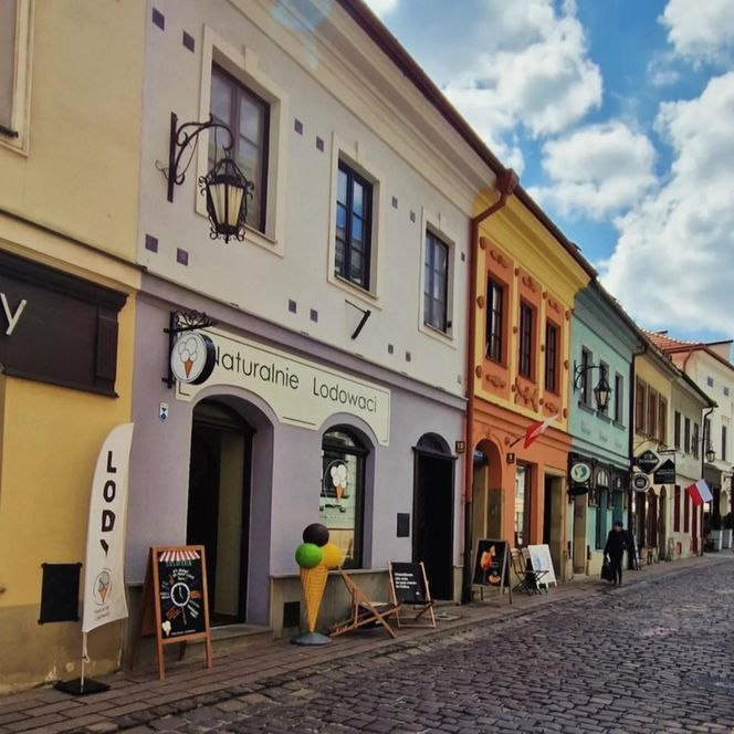 Naturalnie Lodowaci - Pracownia Lodów w Żywcu - 4,9