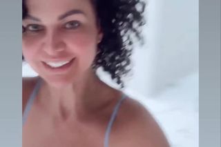 Maja Rutkowski w skąpym bikini biega po śniegu. Tak cieszy się z zimy?