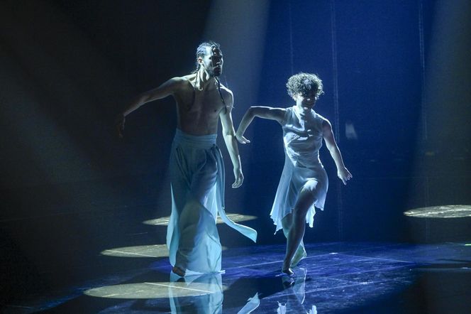 Angele Villanueva, Adam Soroczyński